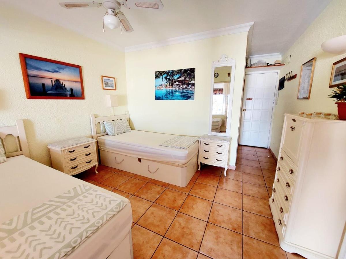 First Line Villa Floor Studio Apartment With Amazing Sea View Air Conditioned Just 50M From The Beach Costa Adeje  Zewnętrze zdjęcie