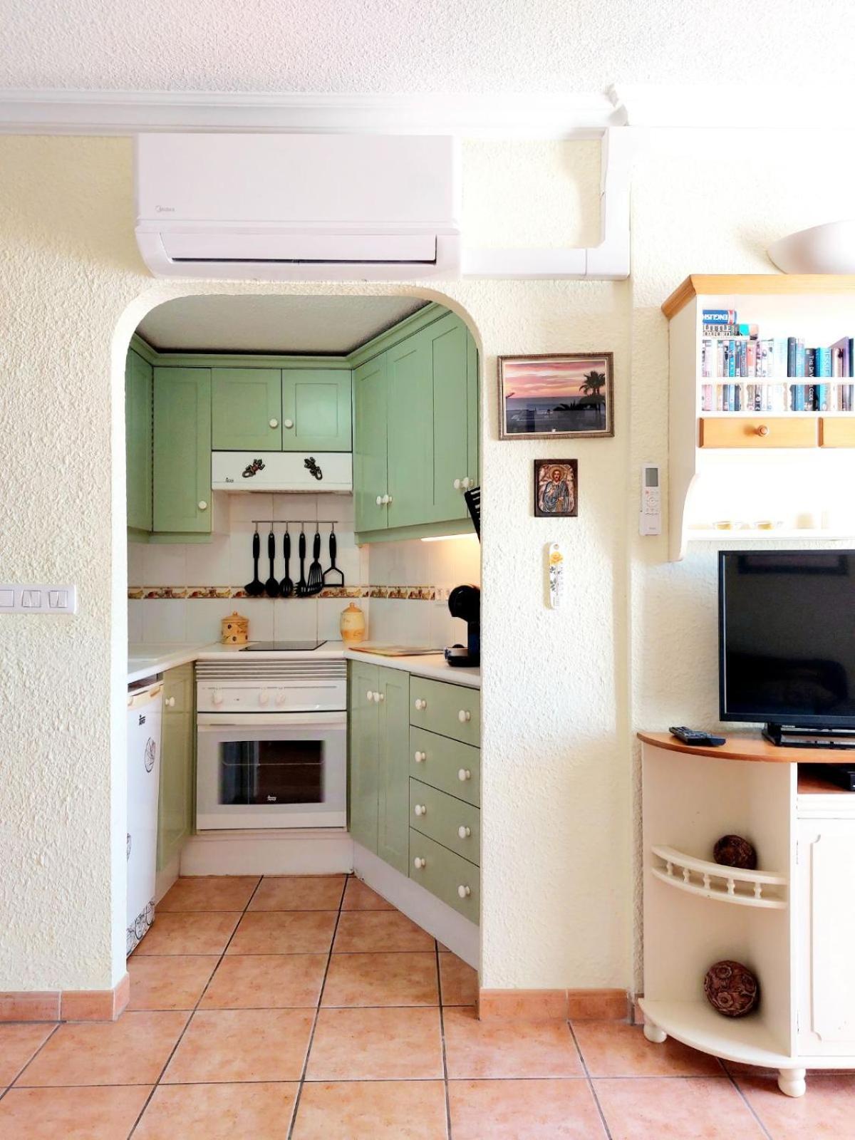 First Line Villa Floor Studio Apartment With Amazing Sea View Air Conditioned Just 50M From The Beach Costa Adeje  Zewnętrze zdjęcie